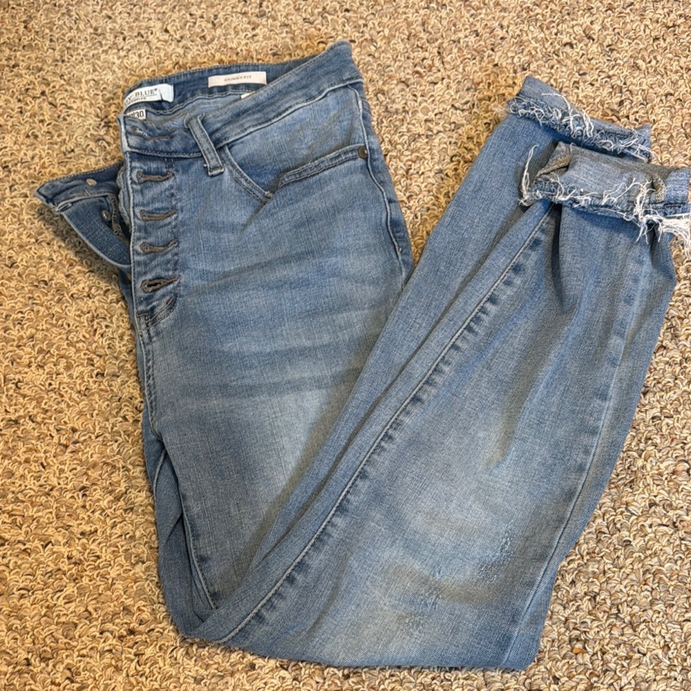 Judy Blue Cropped Ankle Jeans Blue Distressed